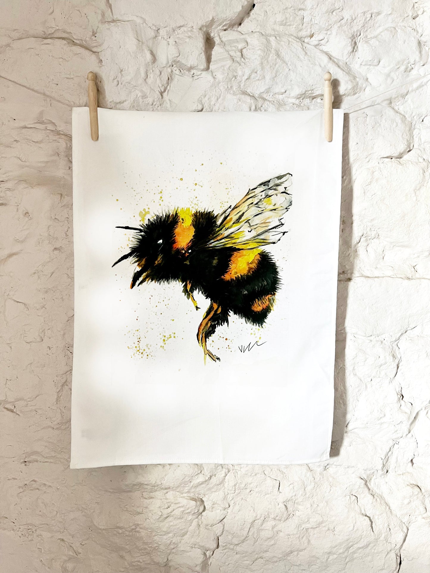 Betty the Bee Cotton Tea Towel Victoria Gordon Art Trade